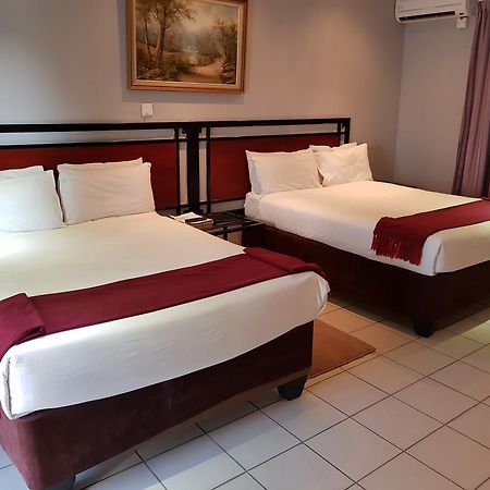 Batho Pele Lodge Gaborone Extérieur photo