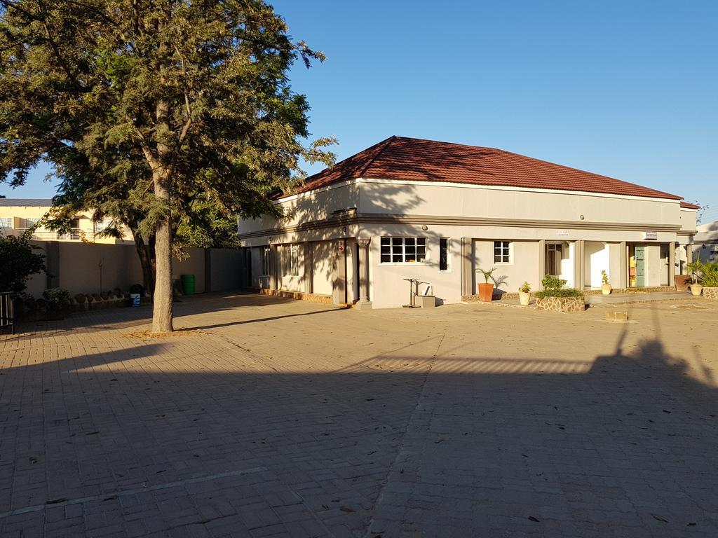 Batho Pele Lodge Gaborone Extérieur photo
