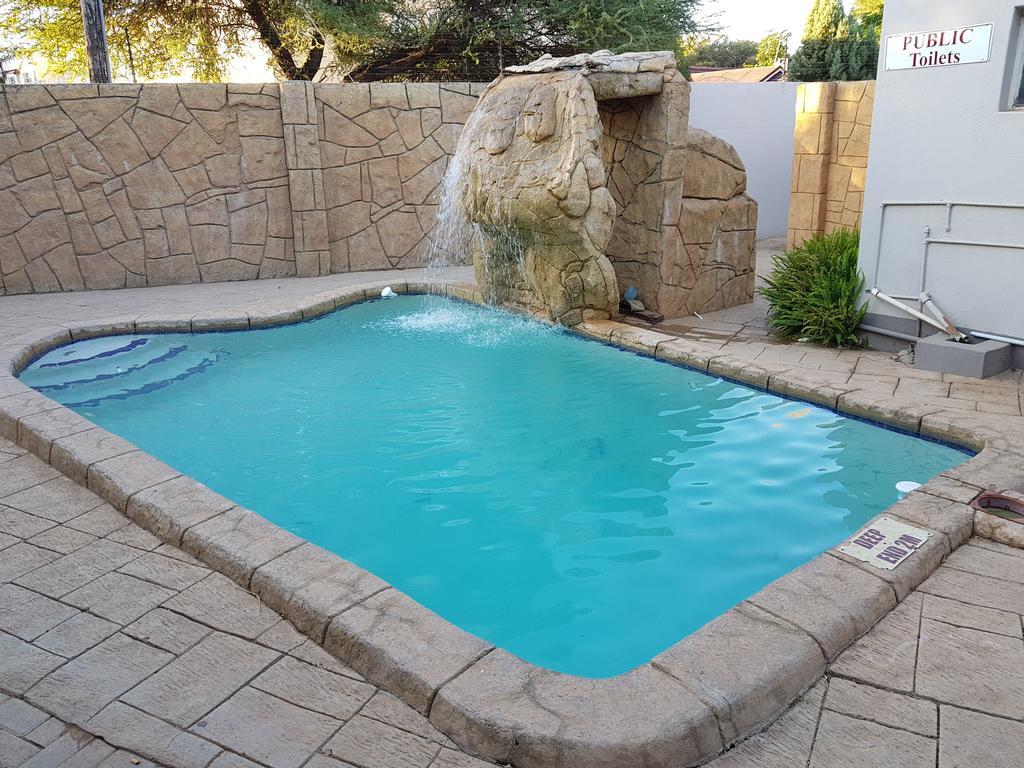 Batho Pele Lodge Gaborone Extérieur photo