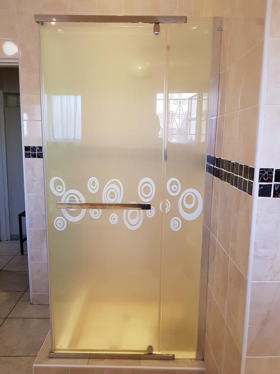 Batho Pele Lodge Gaborone Extérieur photo