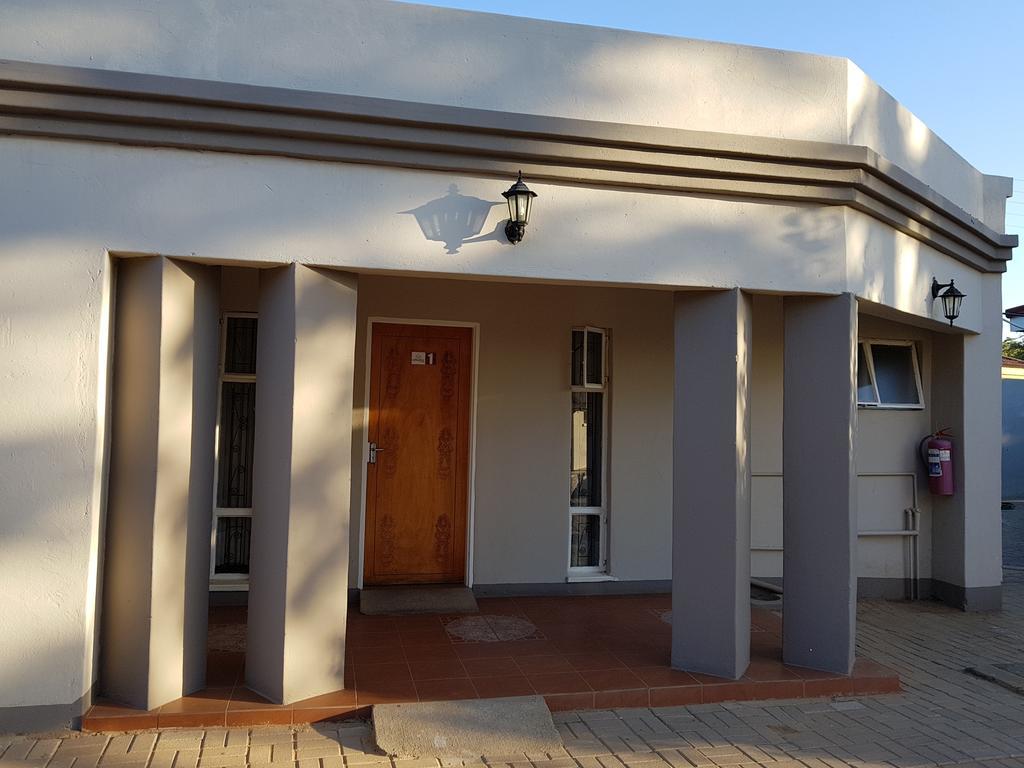Batho Pele Lodge Gaborone Extérieur photo