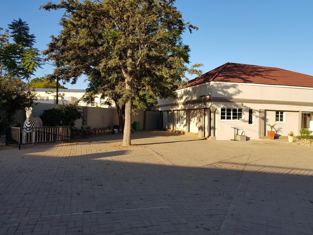Batho Pele Lodge Gaborone Extérieur photo